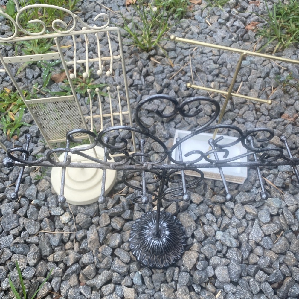 Jewelry holder